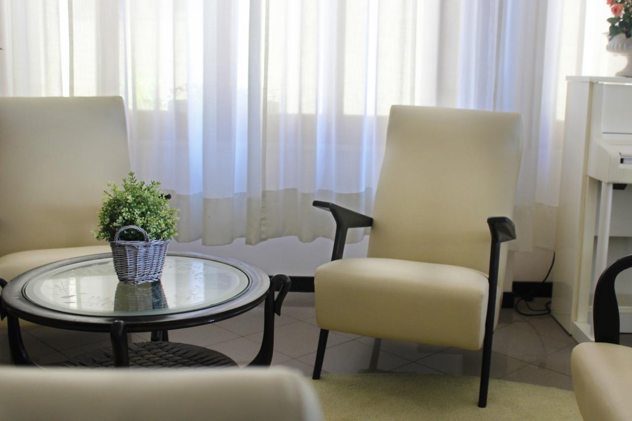 Hotel Lungomare กัตตอลิกา ภายนอก รูปภาพ